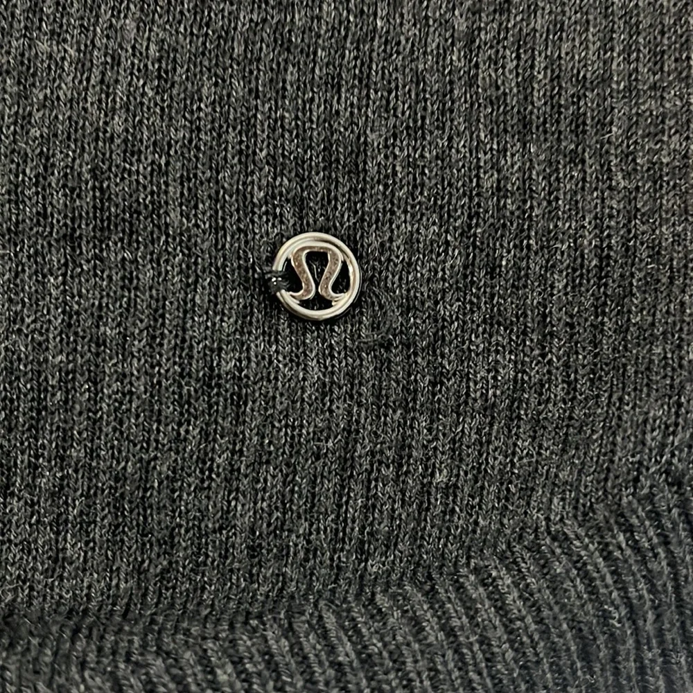 Lululemon Athletic hooded Cannon Yogi Reversible Cardigan Black and Grey Size 6